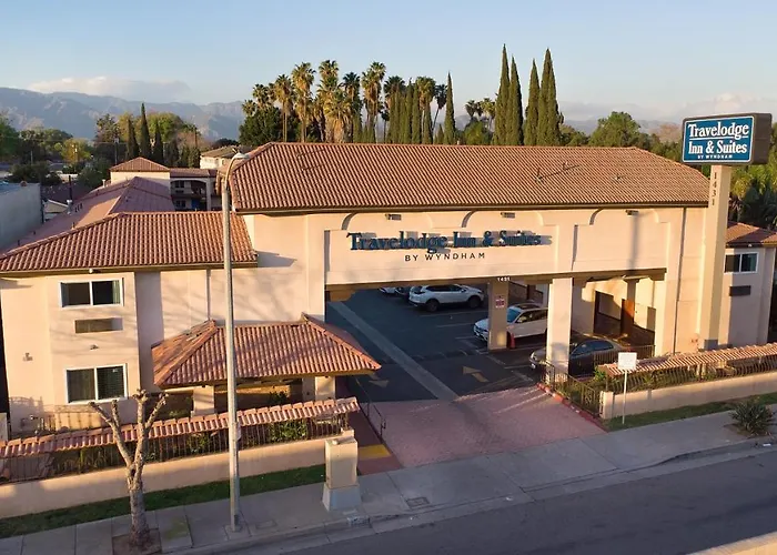 Travelodge Inn & Suites By Wyndham West Covina