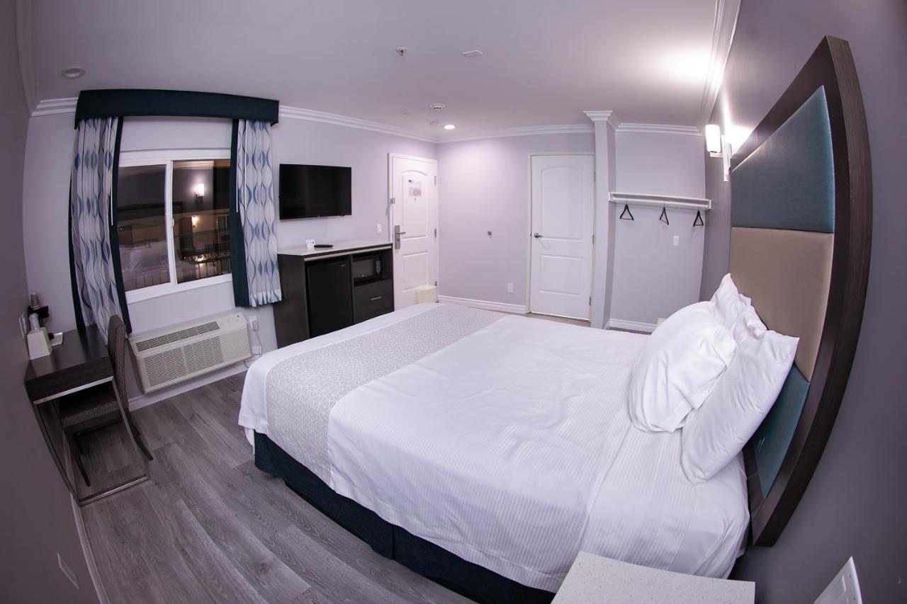 Hotel Travelodge & By Wyndham West Covina