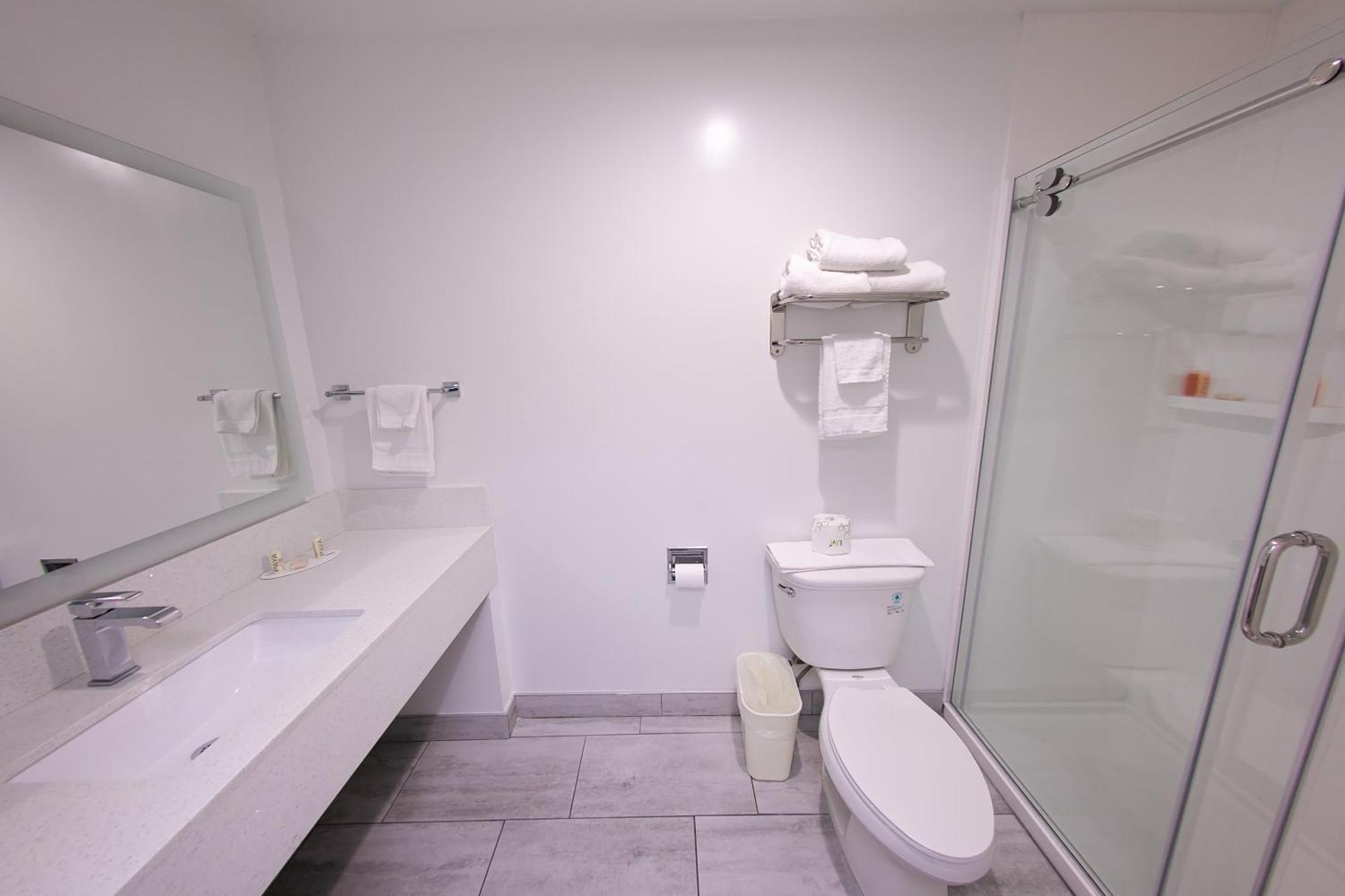 Travelodge & By Wyndham