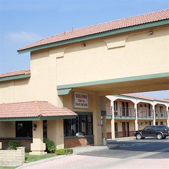 Travelodge & By Wyndham Hotel 2*