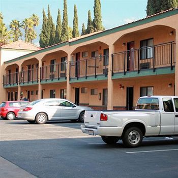 Travelodge & By Wyndham Hotel 2*