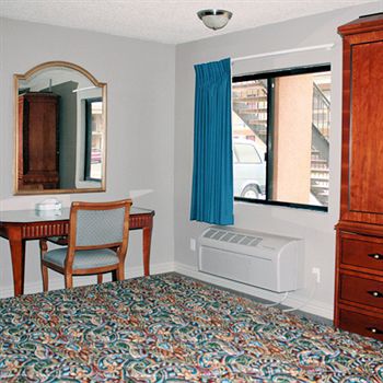 Travelodge & By Wyndham Hotel West Covina